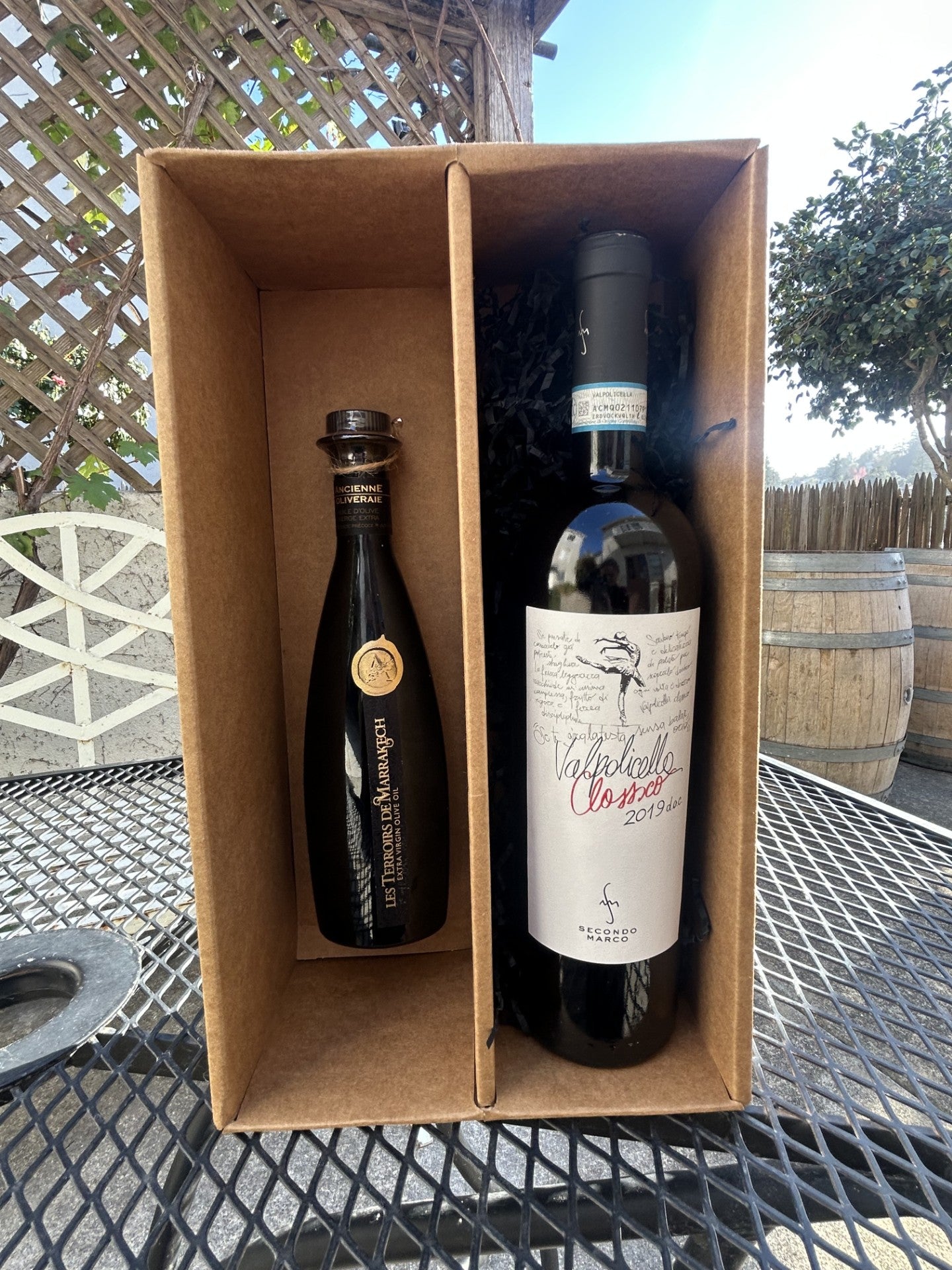 2025 Two-compartment Gift Box w. Black Filler & Wrap