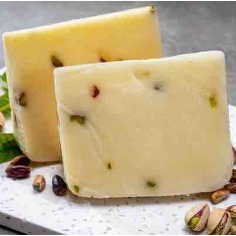 Pecorino di Montalcino al Pistachio Cheese